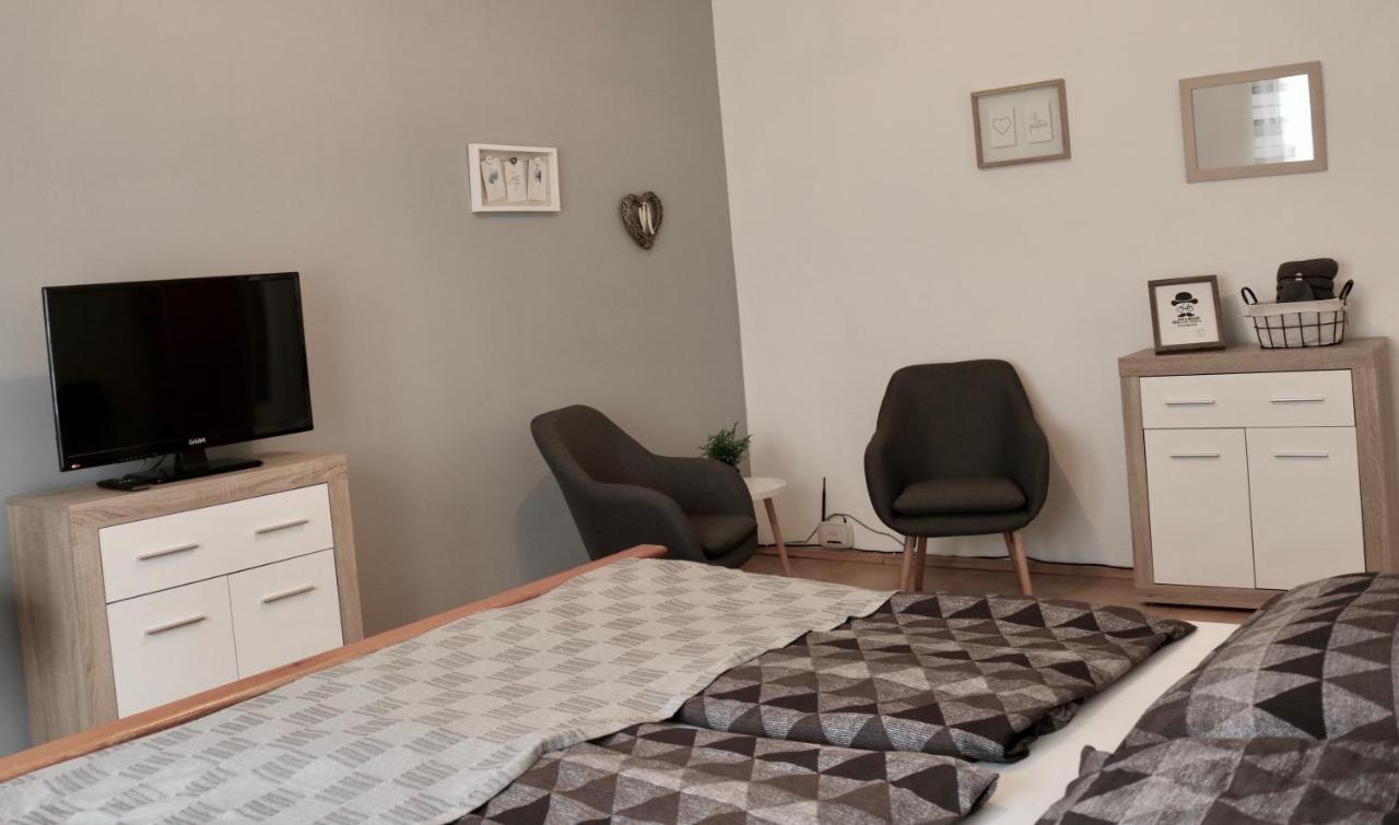 Szabadsag Apartman Печ Екстер'єр фото